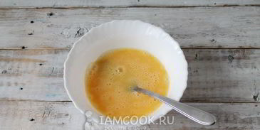 омлет с обжаренными кабачками