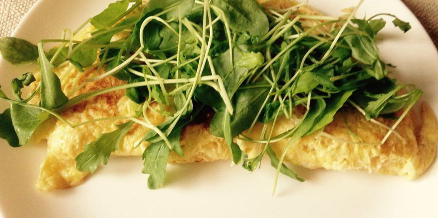 Рецепт омлета с сыром и рукколой