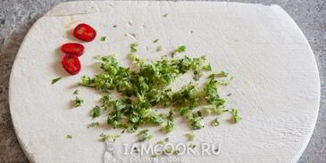 омлет с цветной капустой на сковороде