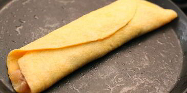 омлет с ветчиной и рукколой