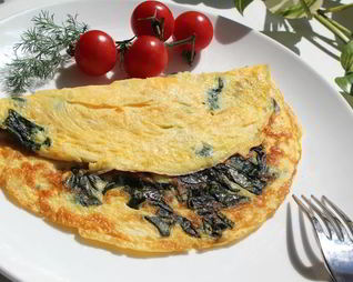 Омлет со шпинатом и сыром