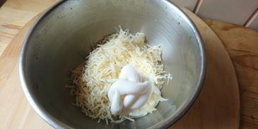 острая закуска с баклажаном и сыром