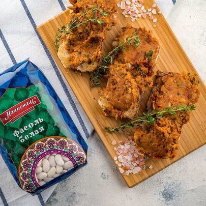 Паштет из белой фасоли с вялеными томатами