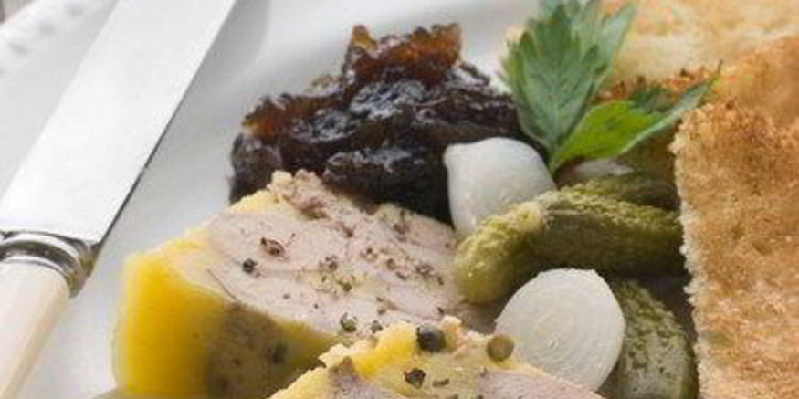 Рецепт паштета из индейки с беконом и зеленью