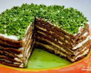 Печеночный торт с морковью и луком