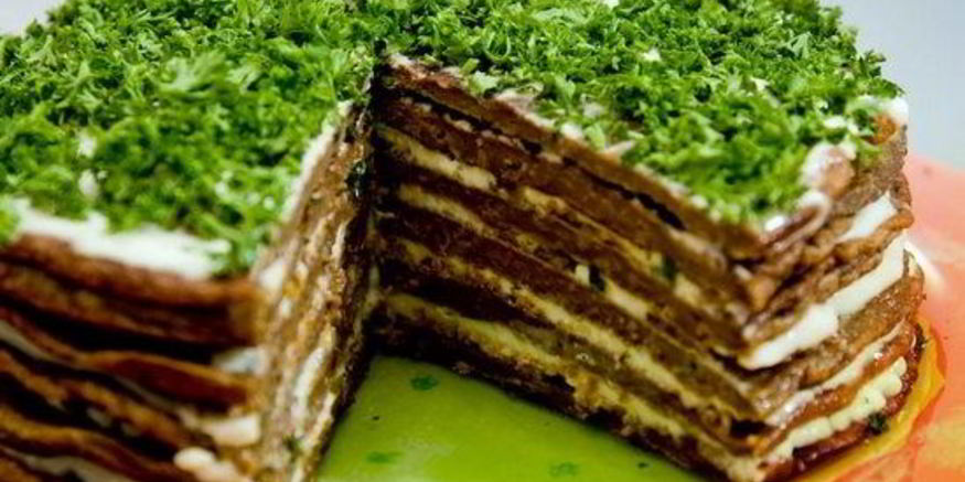 Рецепт печеночного торта с морковью и луком