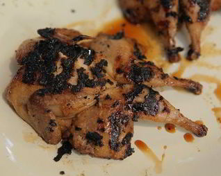 Перепелки, маринованные в мисо-соусе