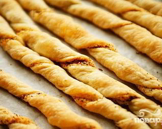 Пряные сырные палочки