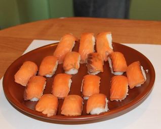 Домашние роллы и нигири суши