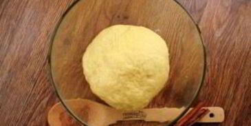 гигантский коричный ролл