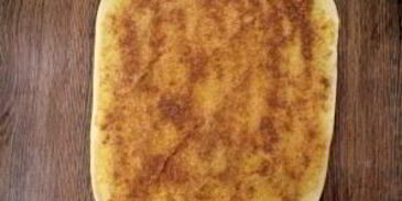 гигантский коричный ролл