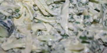 гриль-роллы с острыми колбасками джинга-джинга