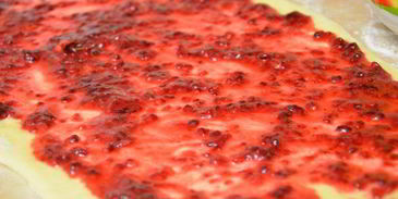 малиново-лимонные роллы к утреннему кофе