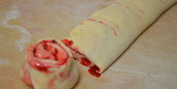 малиново-лимонные роллы к утреннему кофе