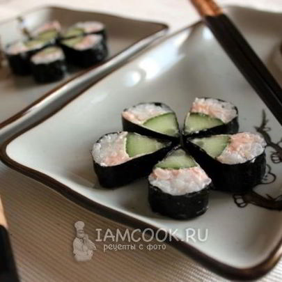 Ролл Цветок с огурцом и лососевым маслом