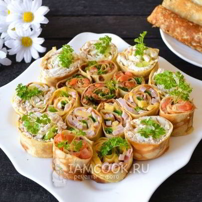 Роллы из блинчиков с разной начинкой