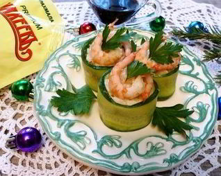 Роллы из огурца с креветками