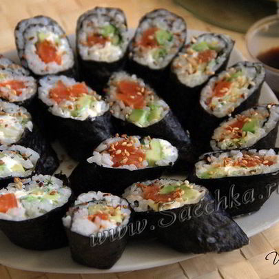 Роллы с авокадо и сливочным сыром