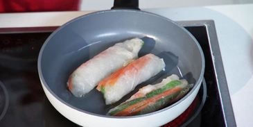 роллы с креветками и сангрия