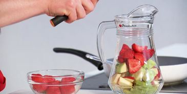 роллы с креветками и сангрия