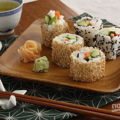 Роллы с кунжутом