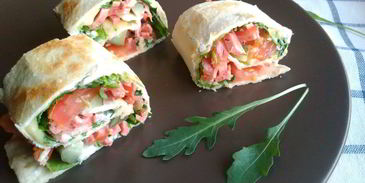 роллы с овощами и ветчиной