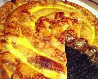 Блинные рулеты с творожно-банановой начинкой и цукатами