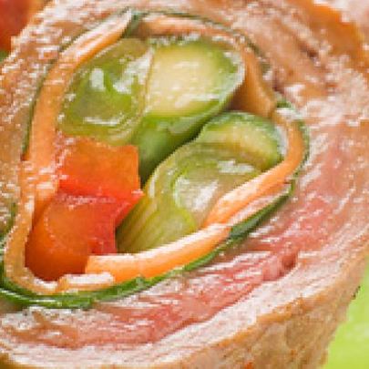 Говяжьи рулетики с овощами