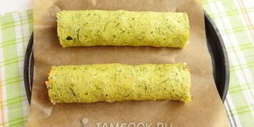 картофельно-кабачковый рулет с форелью