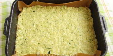 картофельно-кабачковый рулет с форелью