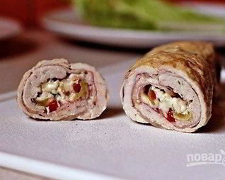 Куриный рулет с сыром и ветчиной