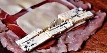 куриный рулет с сыром и ветчиной