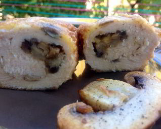 Куриный рулетик с начинкой
