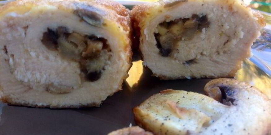 Рецепт куриного рулетика с начинкой