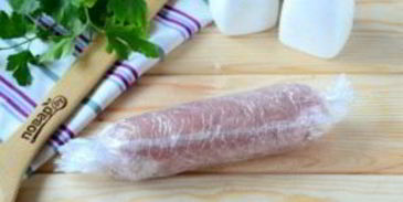 куриные колбаски-рулетики с курагой