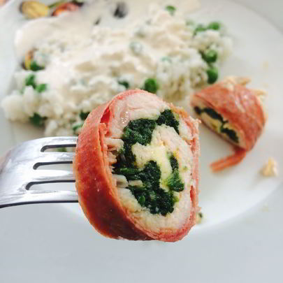 Куриные рулетики с начинкой из шпината