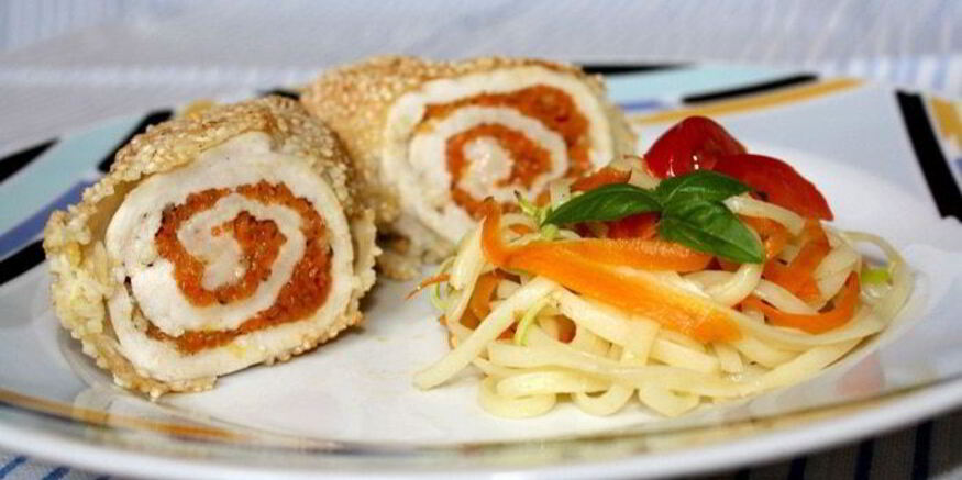Рецепт куриных рулетов с маринованной морковью в рисовой панировке