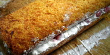 морковно-апельсиновый рулет с карамелью