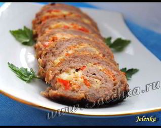 Мясной рулет праздничный