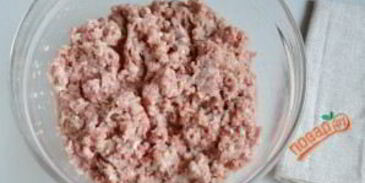 мясной рулет с яйцом