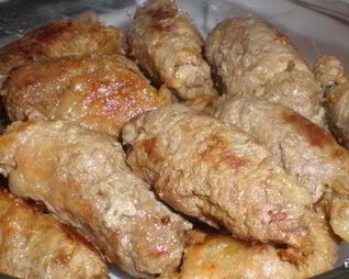 Мясные рулетики с черносливом