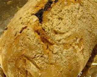 Песочный рулет с черной смородиной