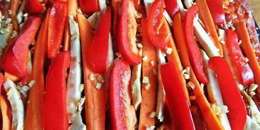 рулет из говядины с овощами в мультиварке