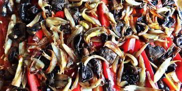 рулет из говядины с овощами в мультиварке