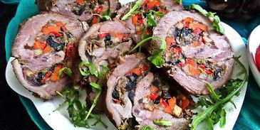 рулет из говядины с овощами в мультиварке