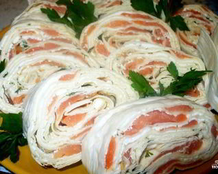 Рулет из лаваша с лолосем