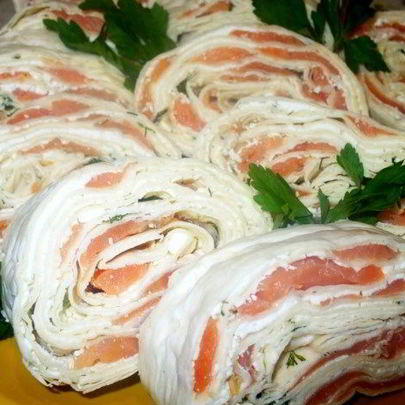 Рулет из лаваша с лолосем