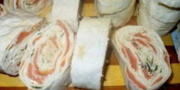 рулет из лаваша с лолосем