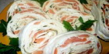 рулет из лаваша с лолосем