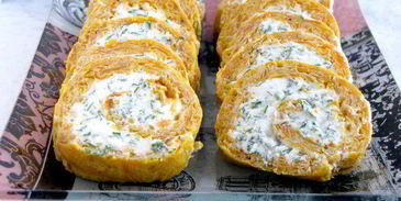 рулет из моркови с сыром и зеленью
